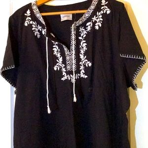 Black embroidered short sleeve top